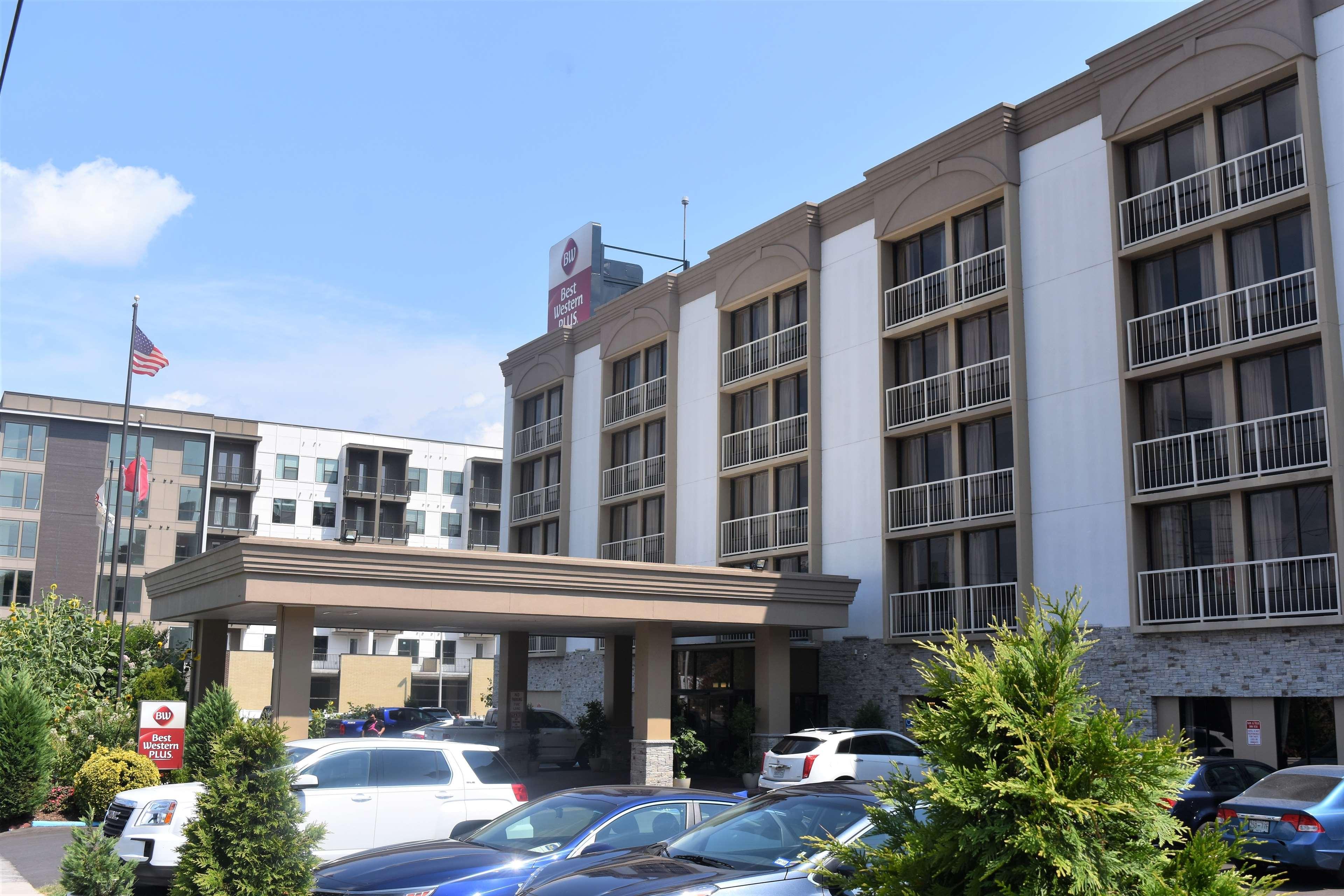 Hotel Western Downtown Music Row 3*