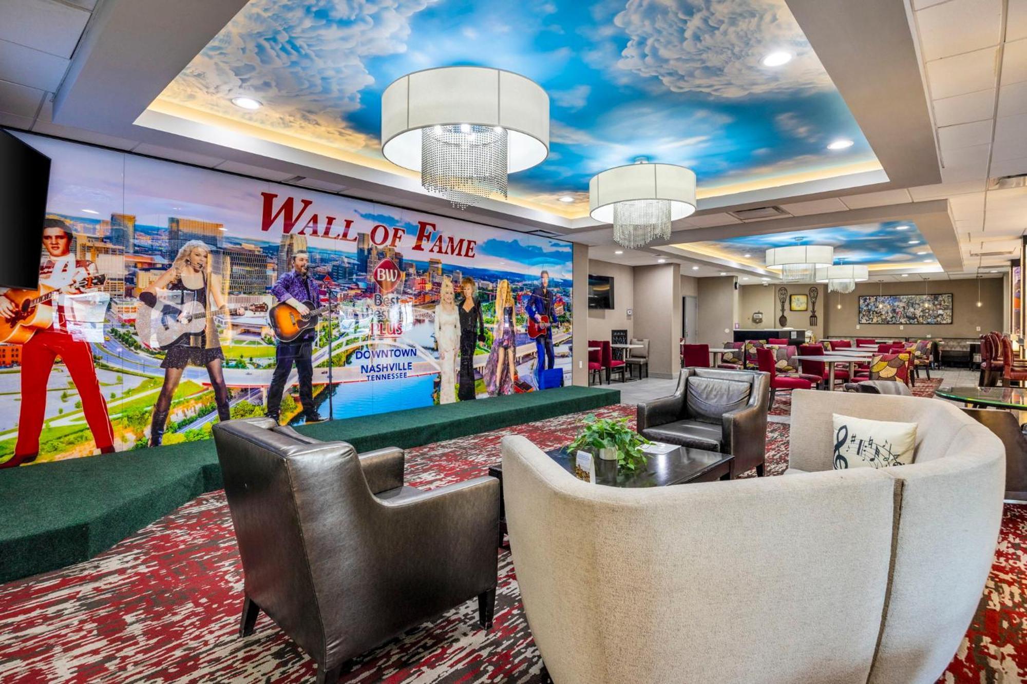 Hotel Western Downtown Music Row 3*